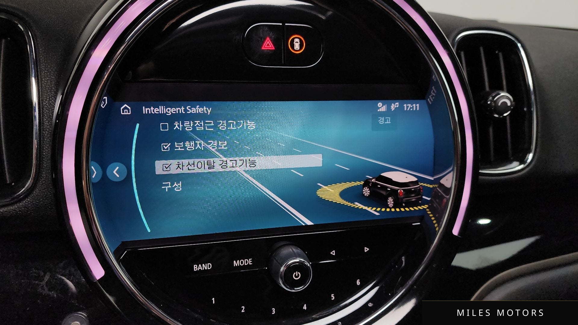 MINI 쿠퍼 컨트리맨 2022 — миниатюра 16