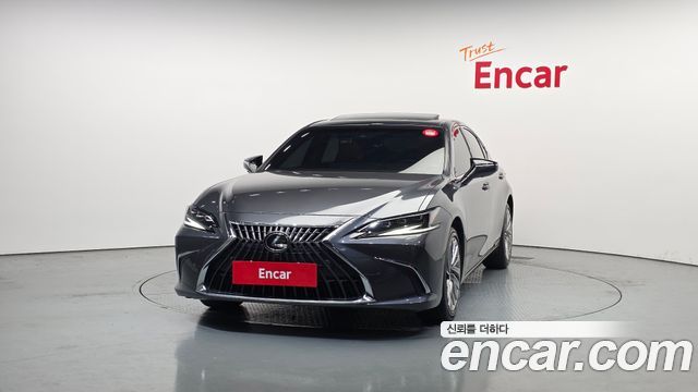 Лексус ES300h 2025 — миниатюра 3