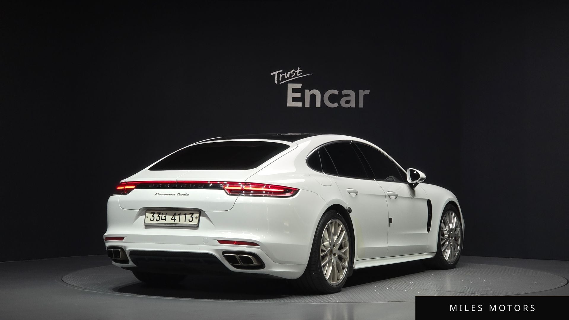 Porsche Panamera 2018 — миниатюра 2
