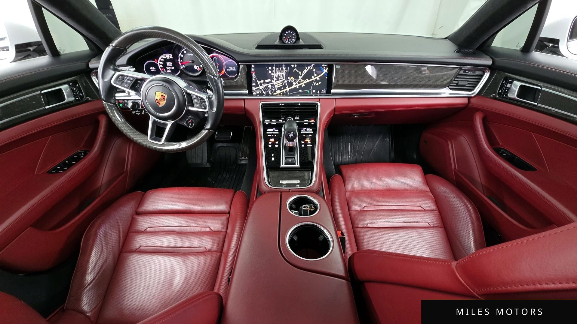 Porsche Panamera 2018 — миниатюра 7