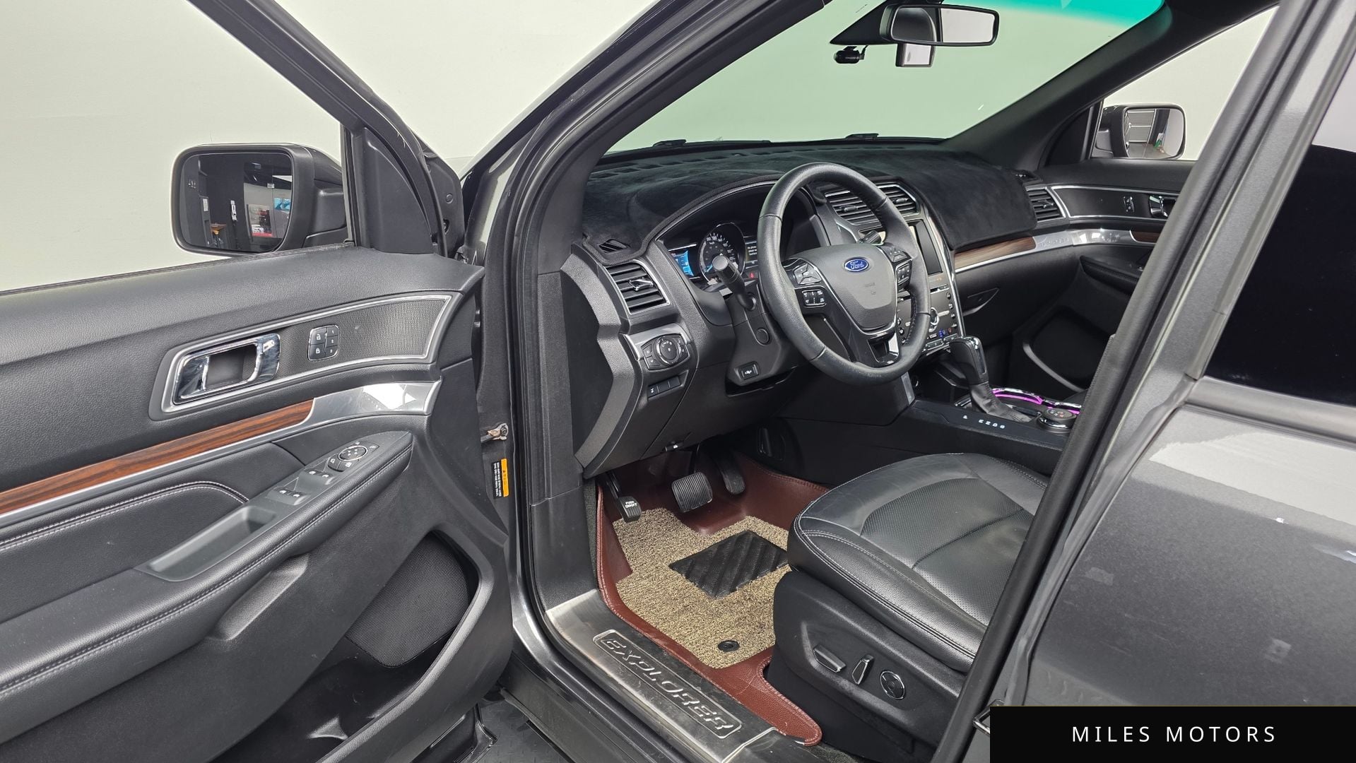Ford Explorer 2016 — миниатюра 10