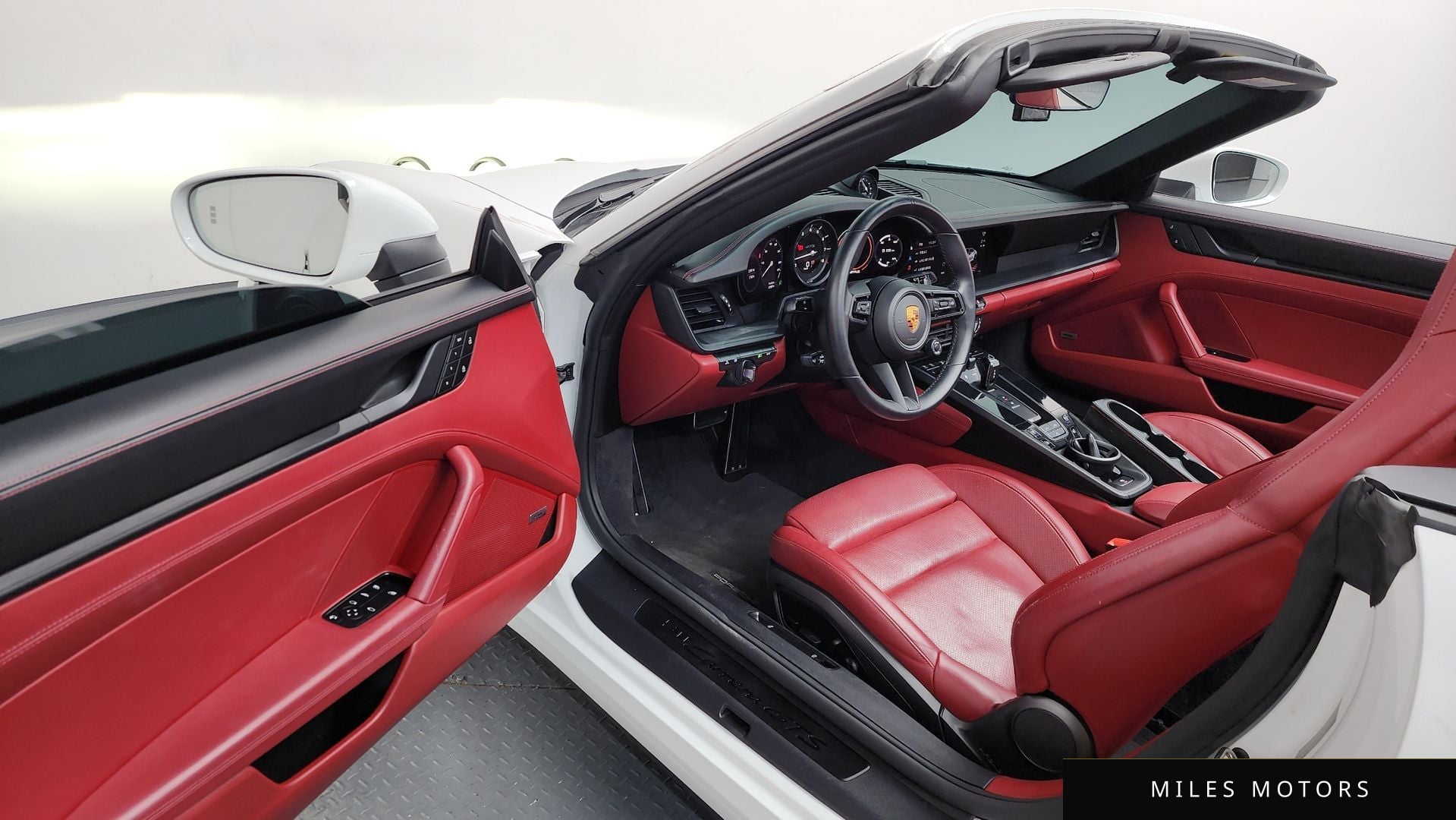 Porsche 911 (992) 2022 — миниатюра 10