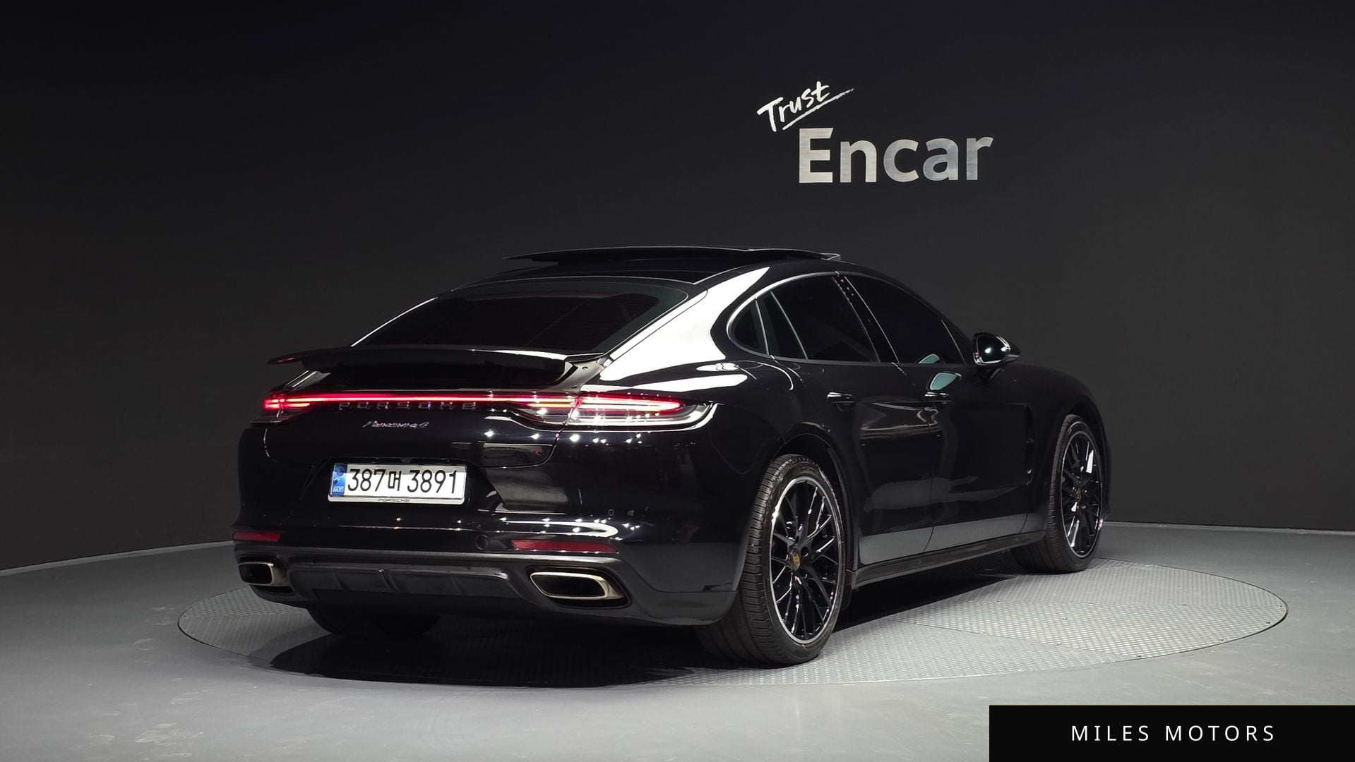Porsche 파나메라 (971) 2023 — миниатюра 2