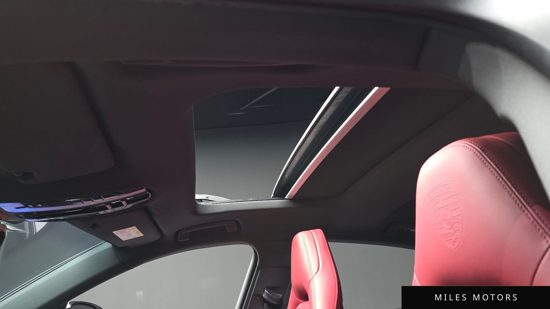 Porsche 파나메라 (971) 2023 — миниатюра 17