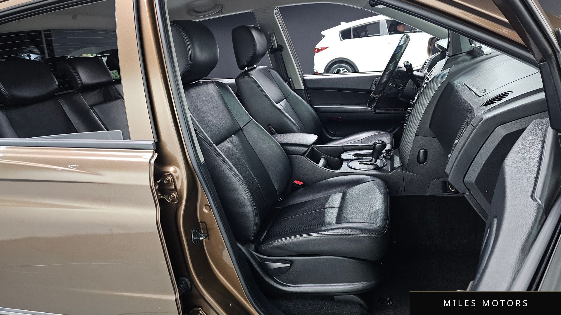 KG Mobility KORANDO 2015 — миниатюра 10