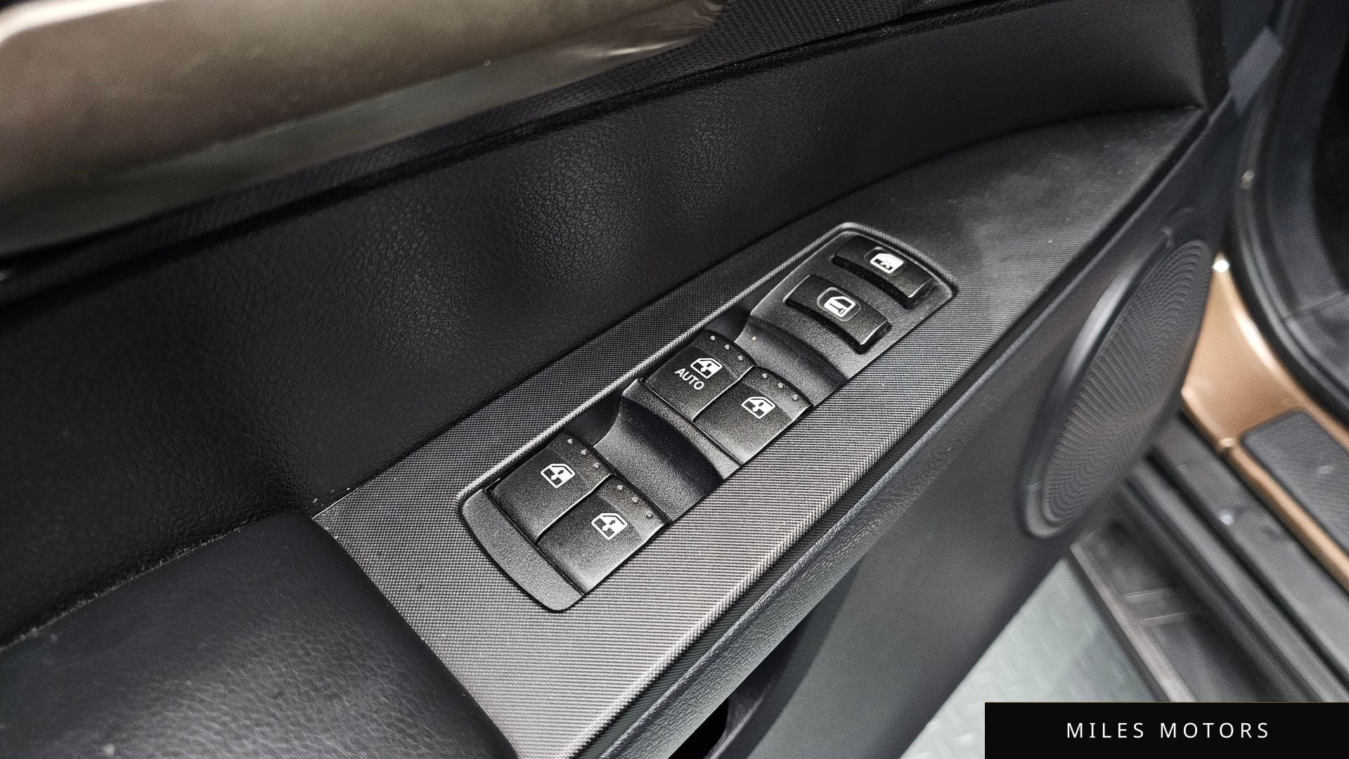 KG Mobility KORANDO 2015 — миниатюра 12