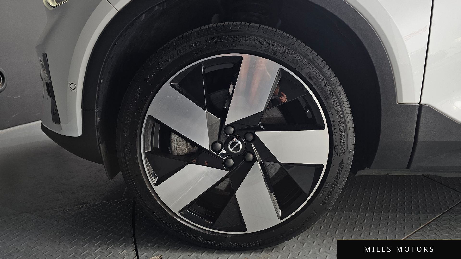 Volvo C40 2022 — миниатюра 5