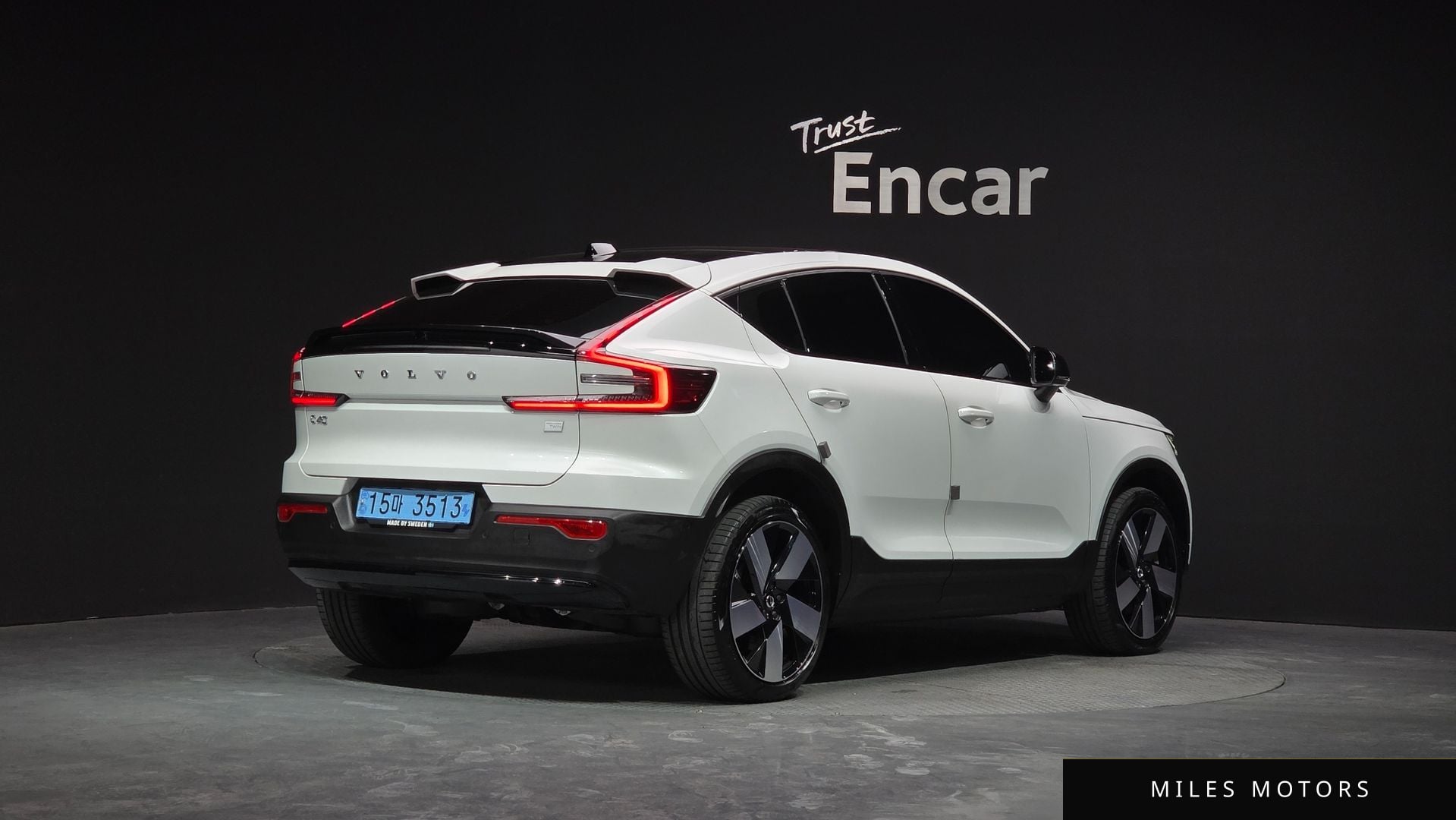 Volvo C40 2023 — миниатюра 2