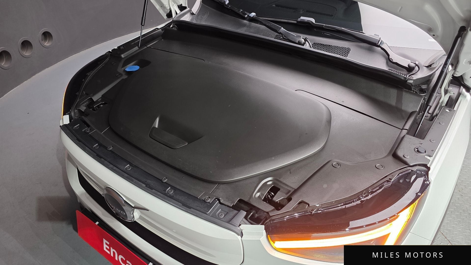 Volvo C40 2023 — миниатюра 6
