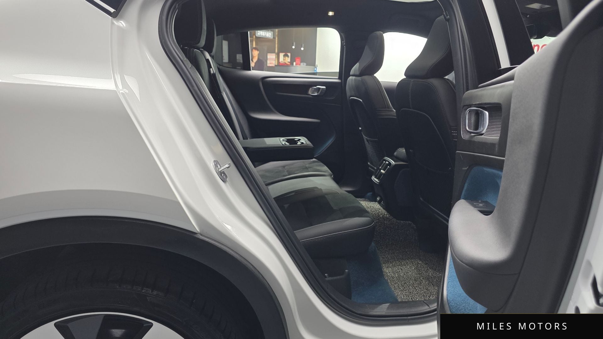 Volvo C40 2023 — миниатюра 12