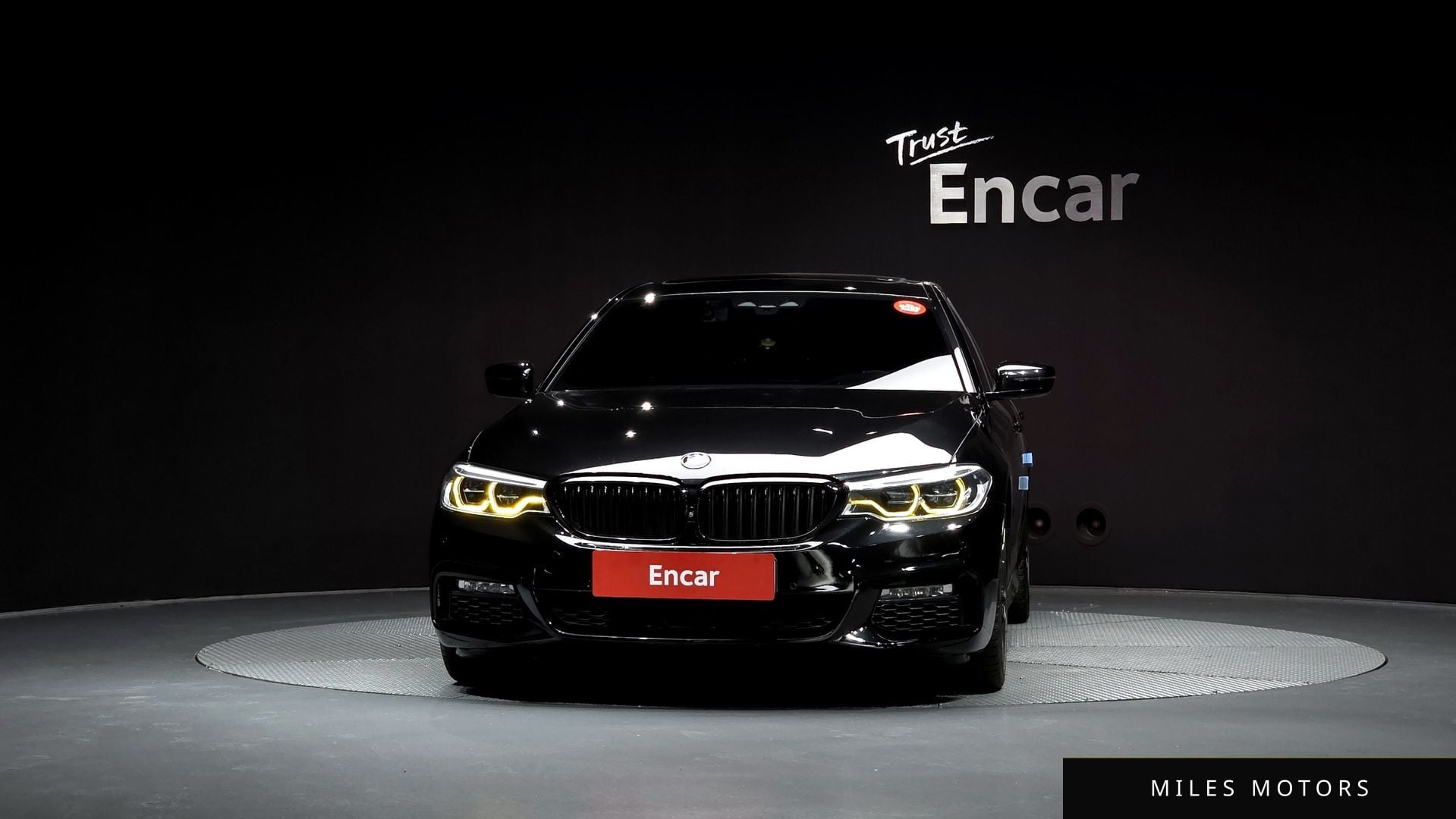 BMW 5 Series (G30) 2017 — миниатюра 3