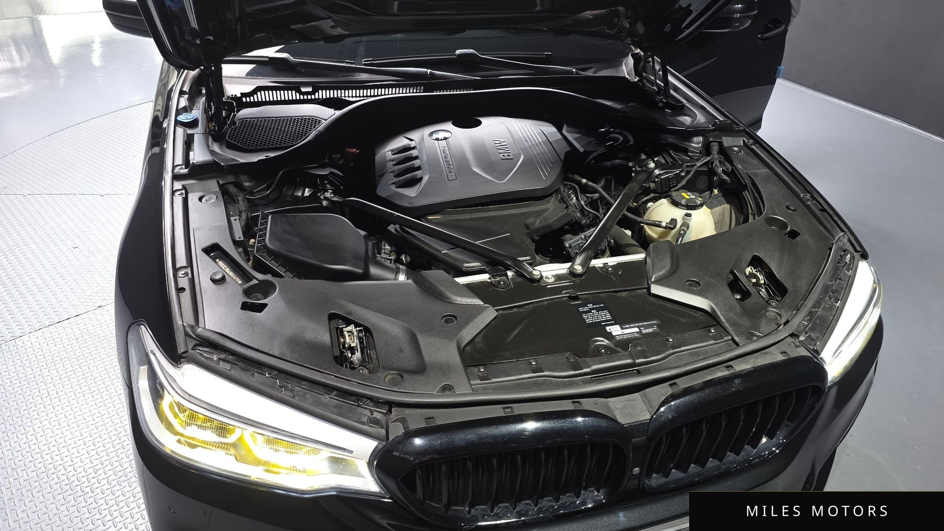 BMW 5 Series (G30) 2017 — миниатюра 6