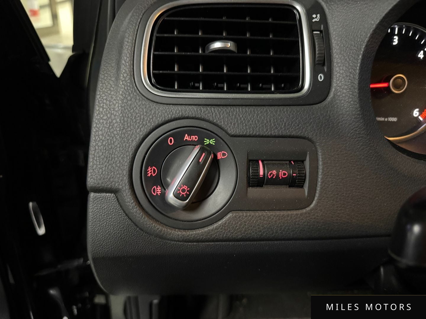 Volkswagen 폴로 2014 — миниатюра 13