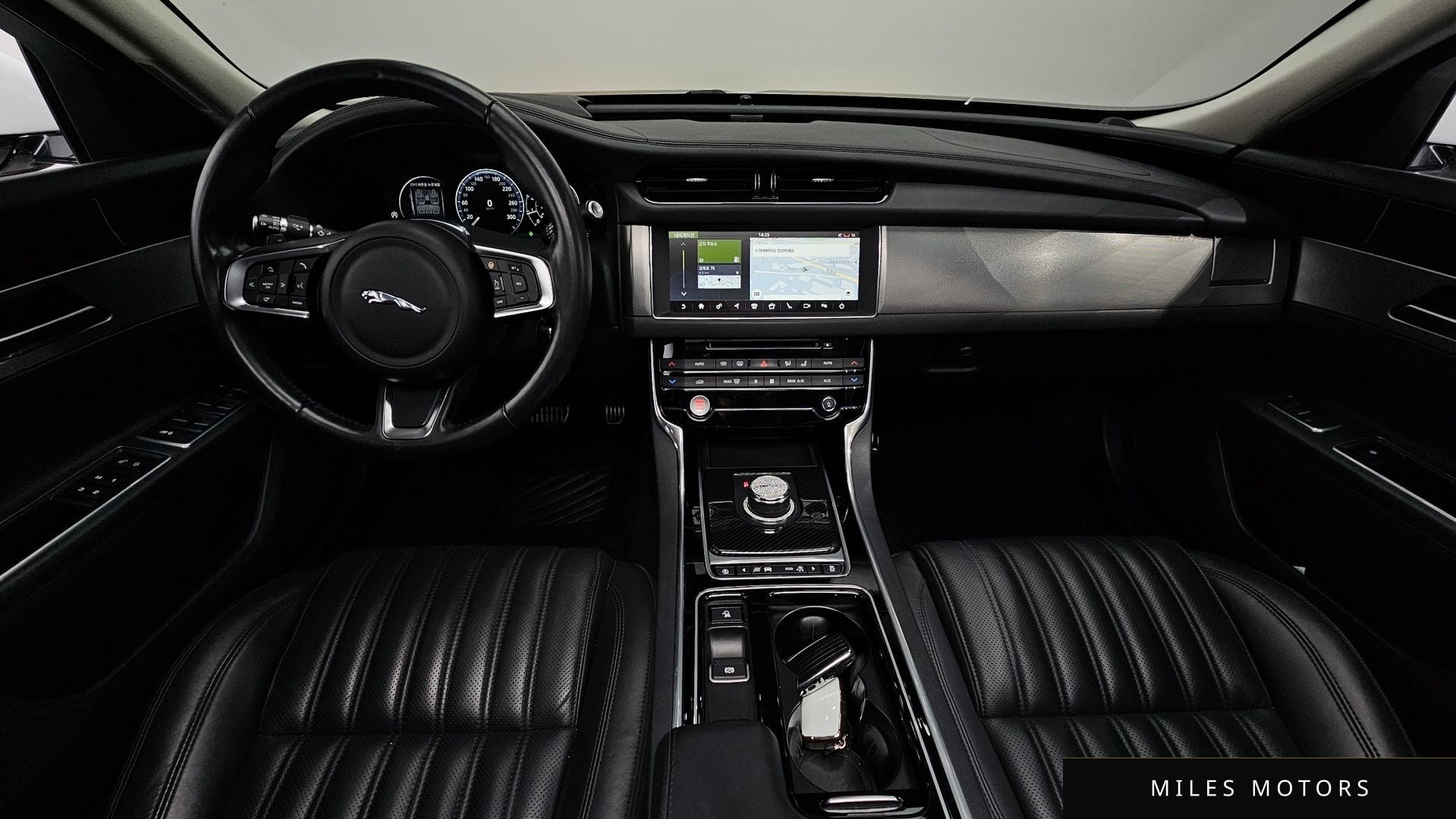 Jaguar XF (X260) 2018 — миниатюра 7