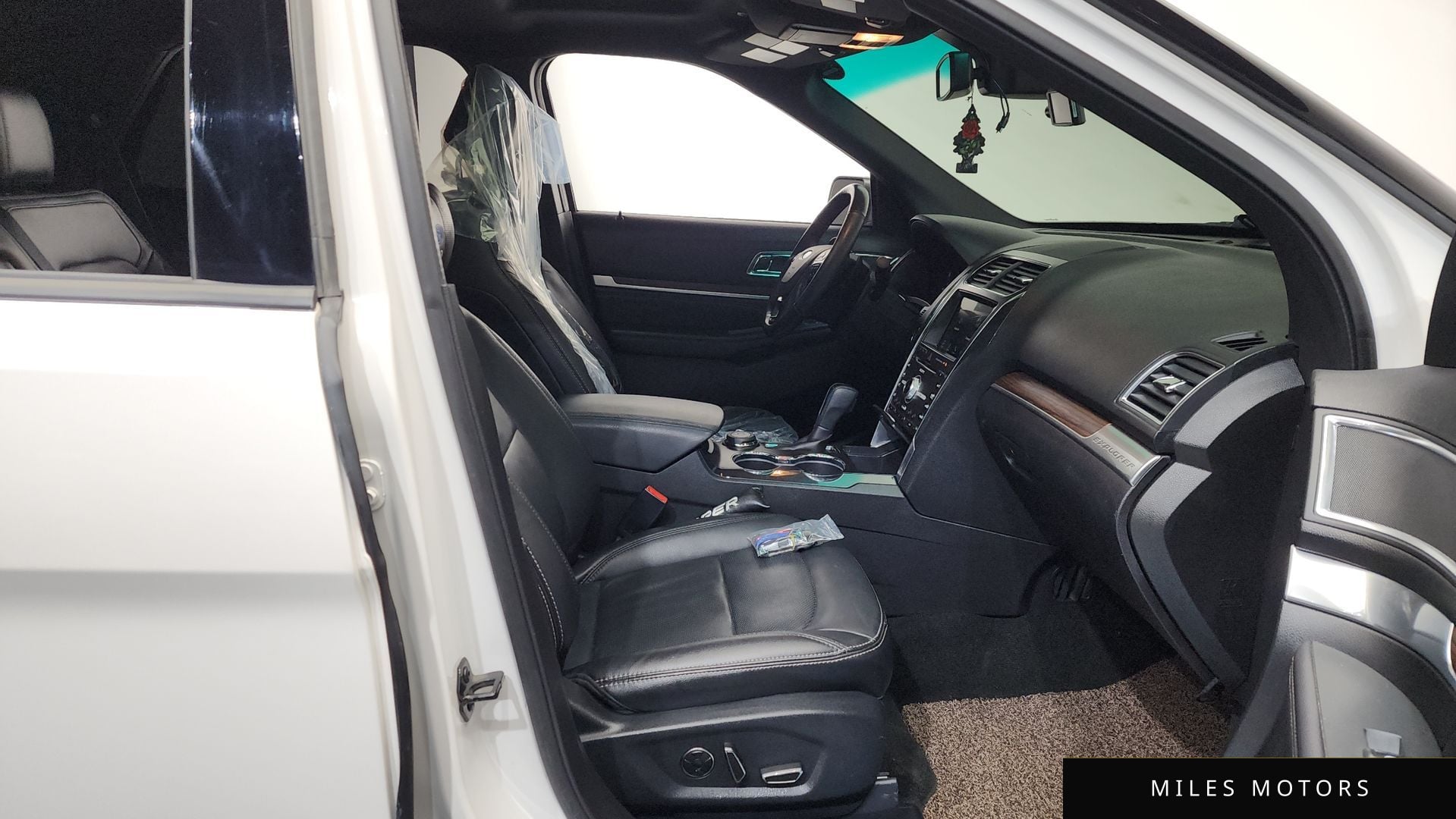 Ford Explorer 2017 — миниатюра 11