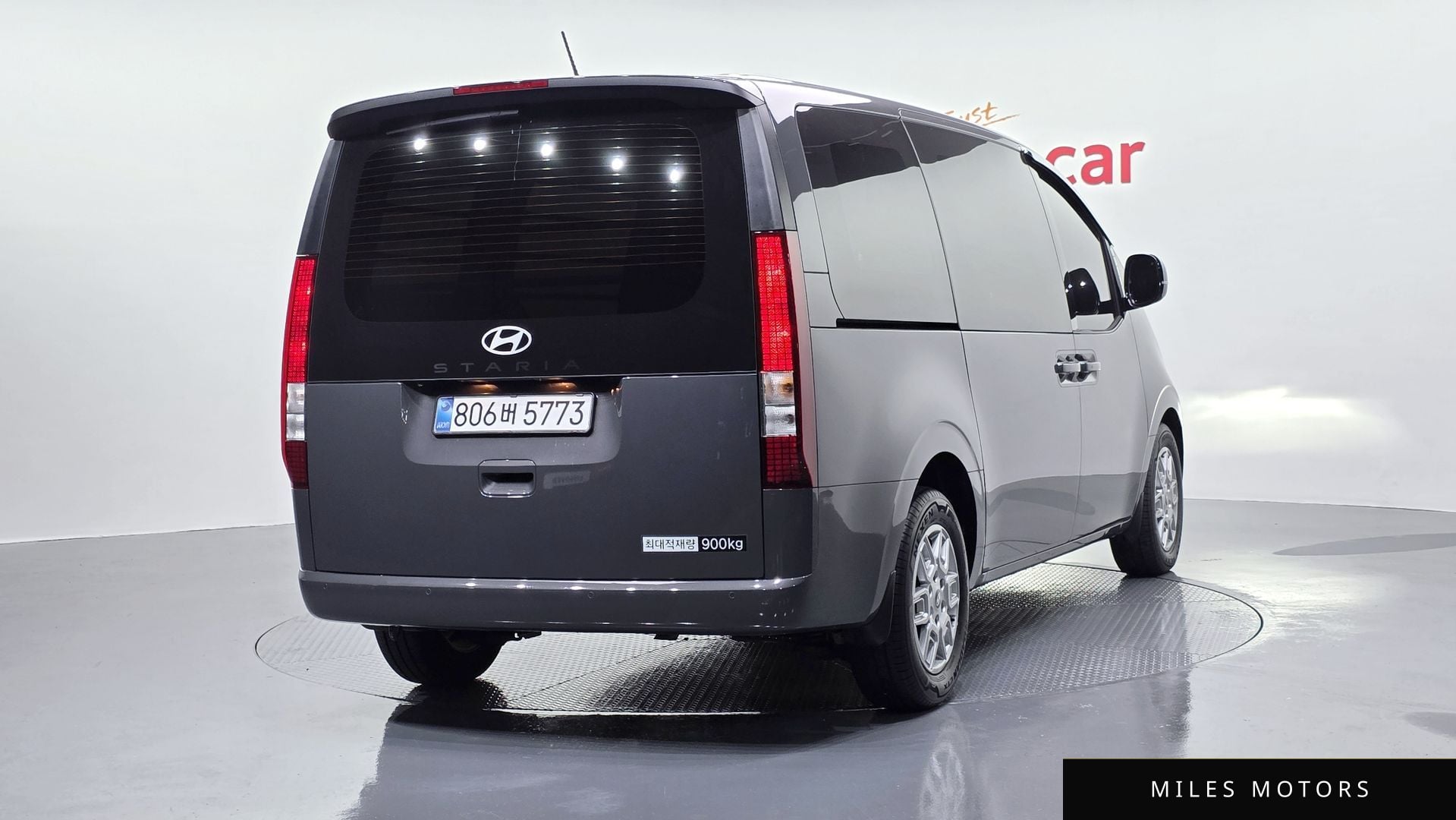 Hyundai Staria 2025 — миниатюра 2