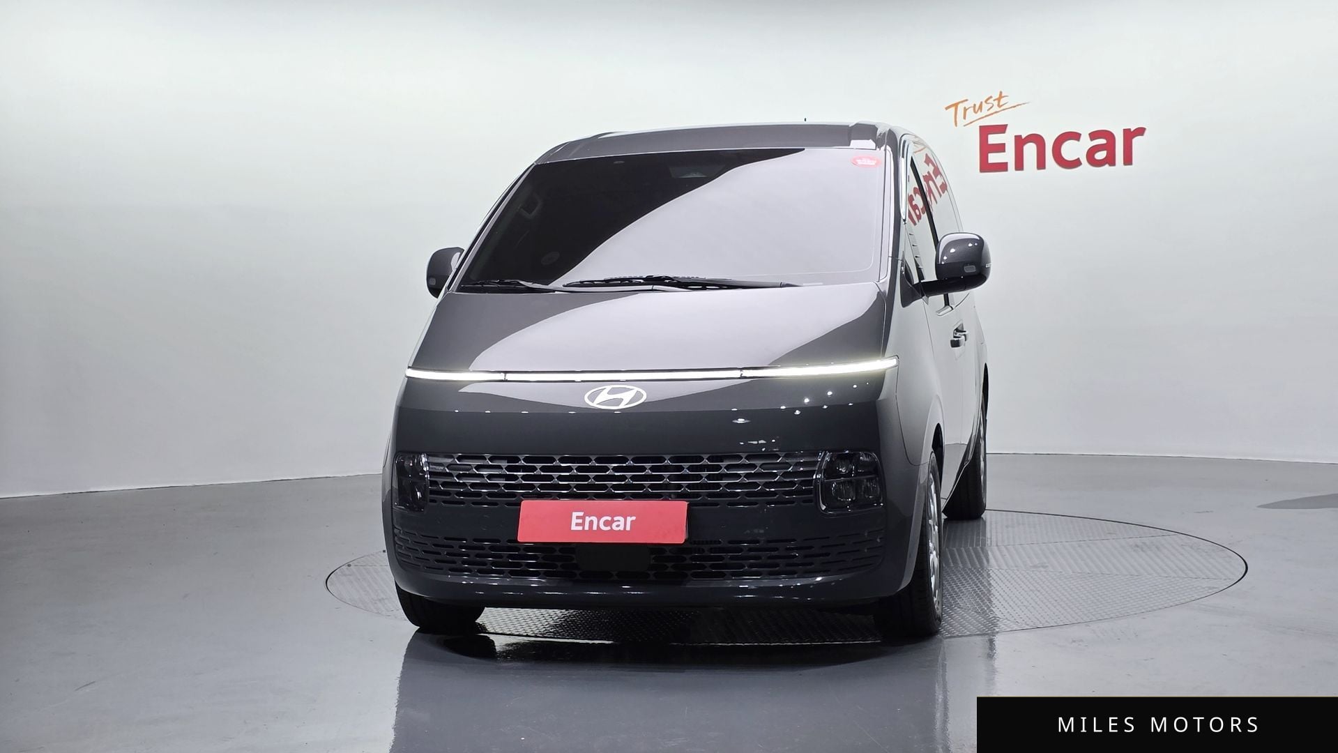 Hyundai Staria 2025 — миниатюра 3