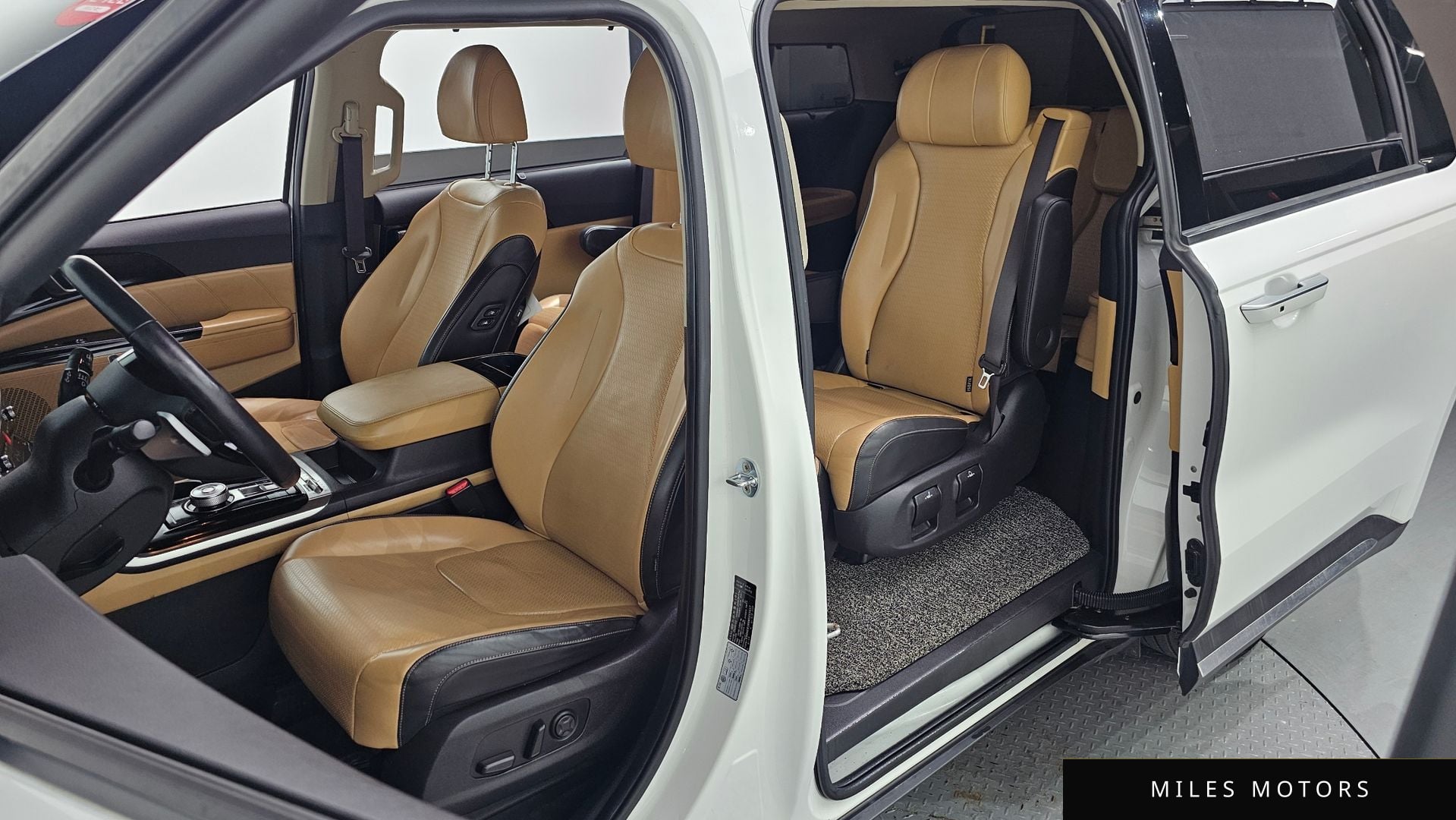 Kia Carnival 2021 — миниатюра 10
