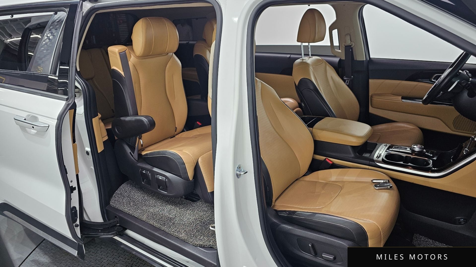 Kia Carnival 2021 — миниатюра 11