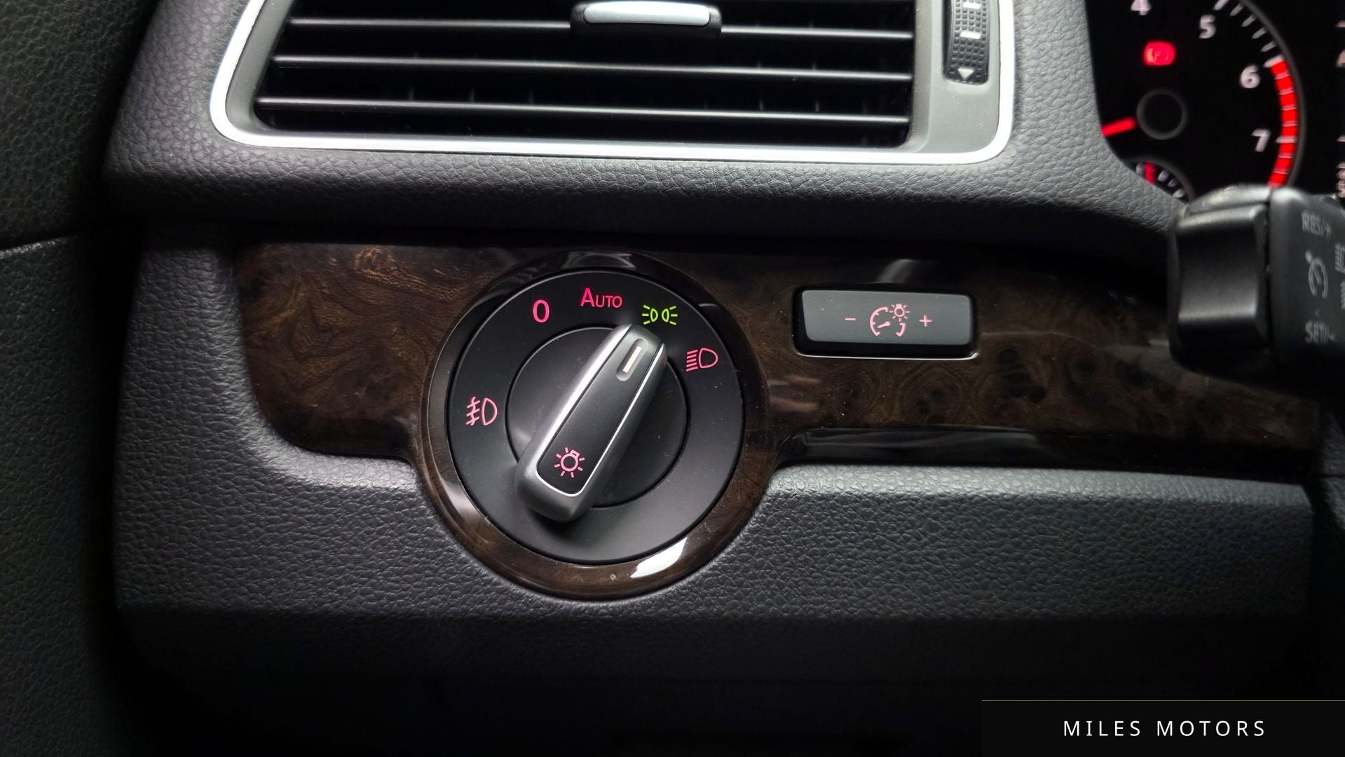 Volkswagen 뉴 파사트 2015 — миниатюра 17