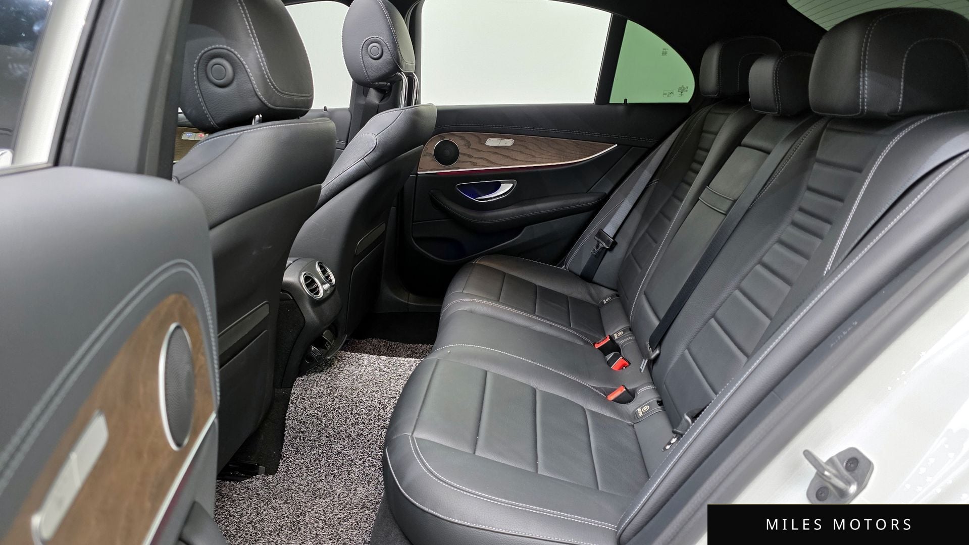 Mercedes-Benz E-Class W213 2022 — миниатюра 12