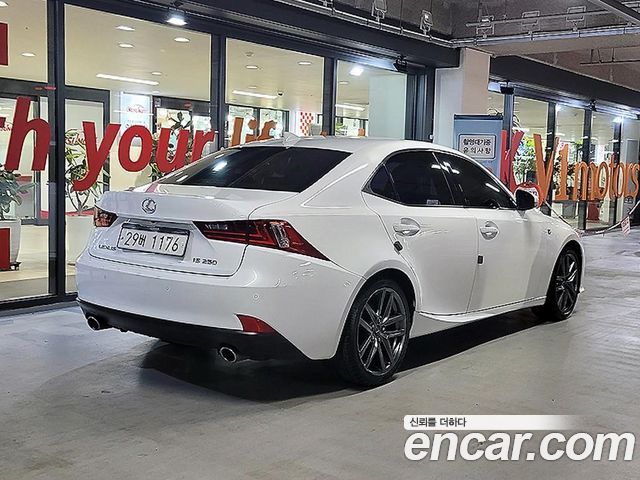 Лексус IS250 2015 — миниатюра 4
