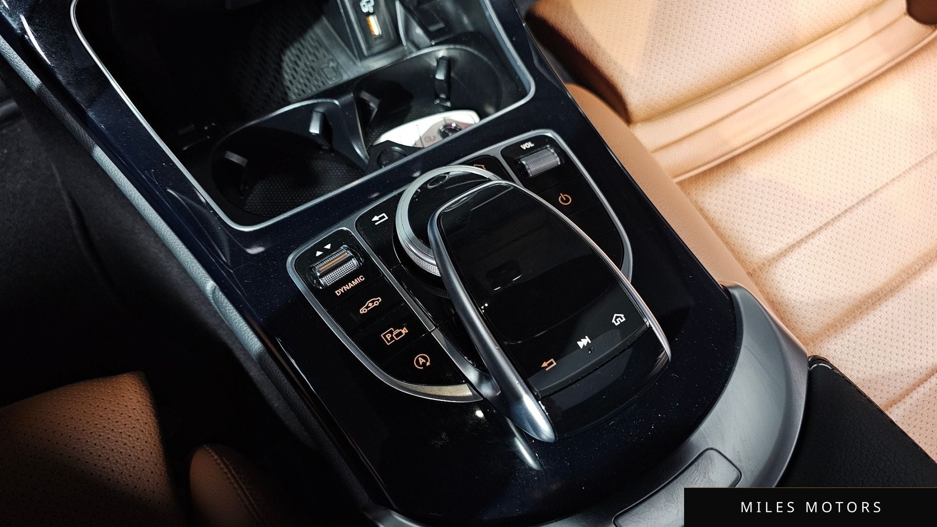 Mercedes-Benz C-Class W205 2019 — миниатюра 18