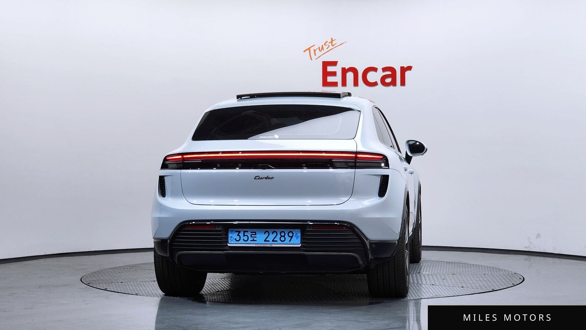 Porsche Macan 2025 — миниатюра 4