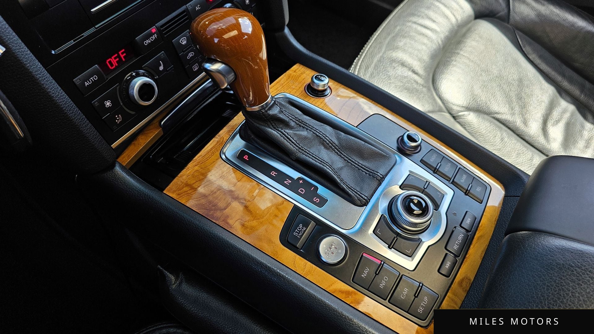 Audi Q7 2011 — миниатюра 9