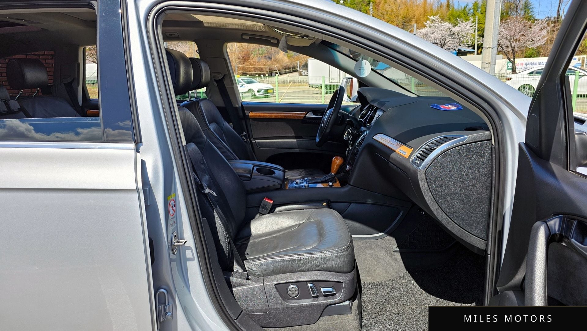 Audi Q7 2011 — миниатюра 10