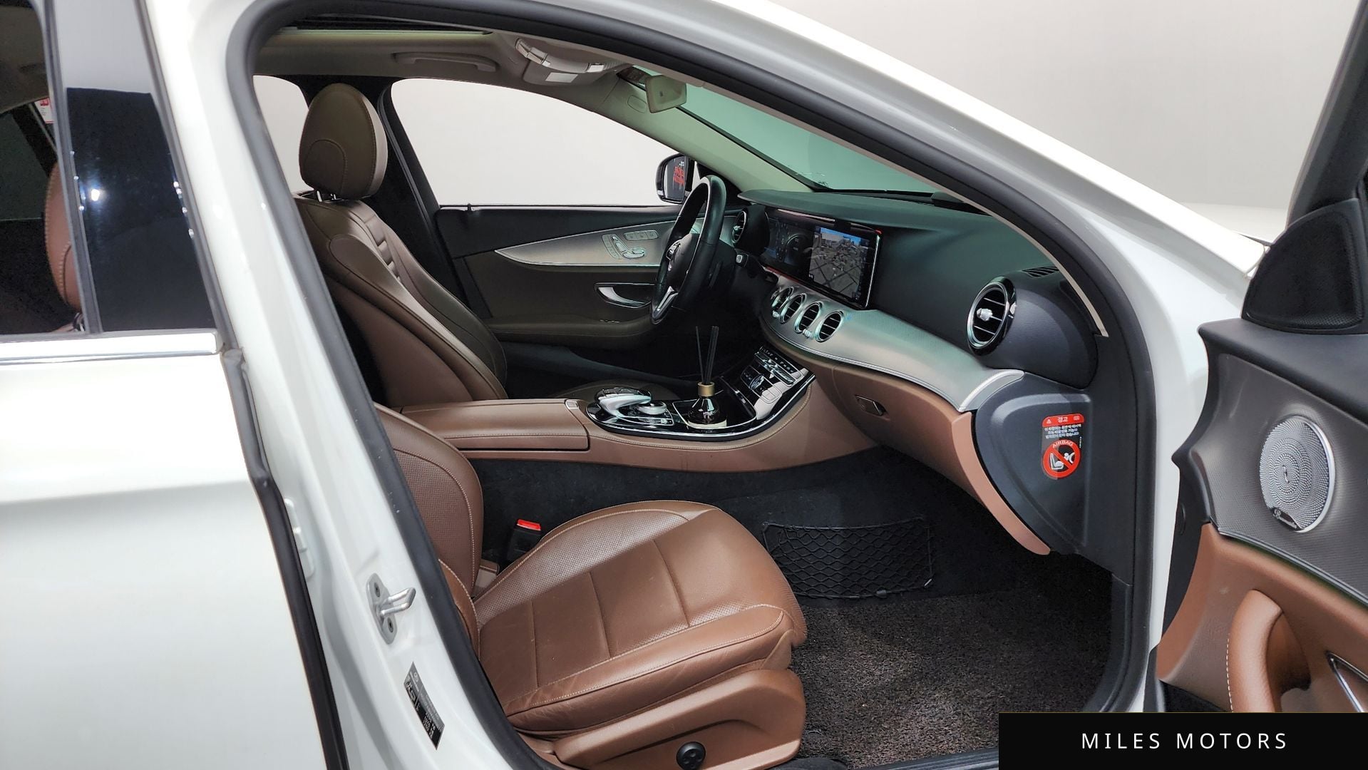 Mercedes-Benz E-Class W213 2019 — миниатюра 11