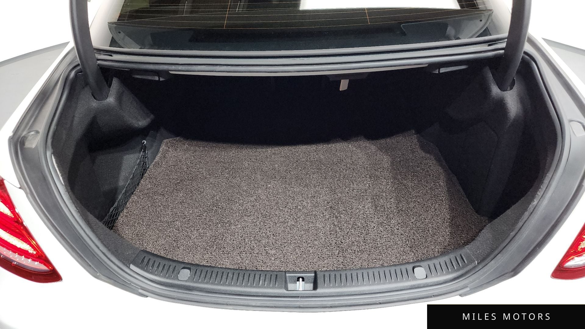 Mercedes-Benz E-Class W213 2019 — миниатюра 20