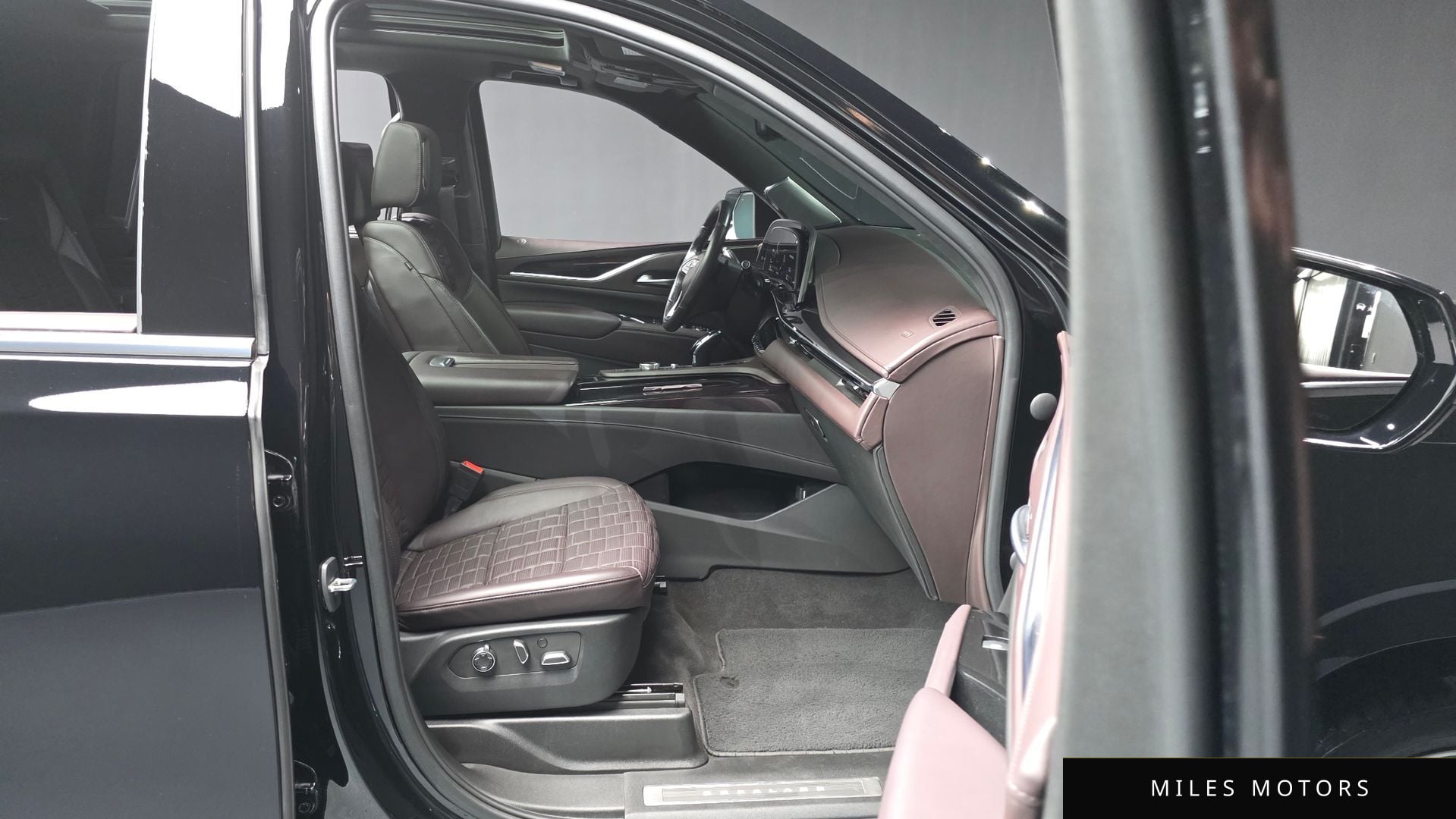 Cadillac 에스컬레이드 2023 — миниатюра 11