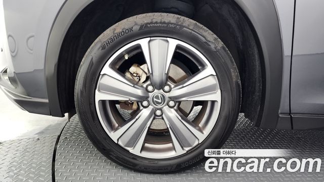 Лексус UX300e 2022 — миниатюра 5