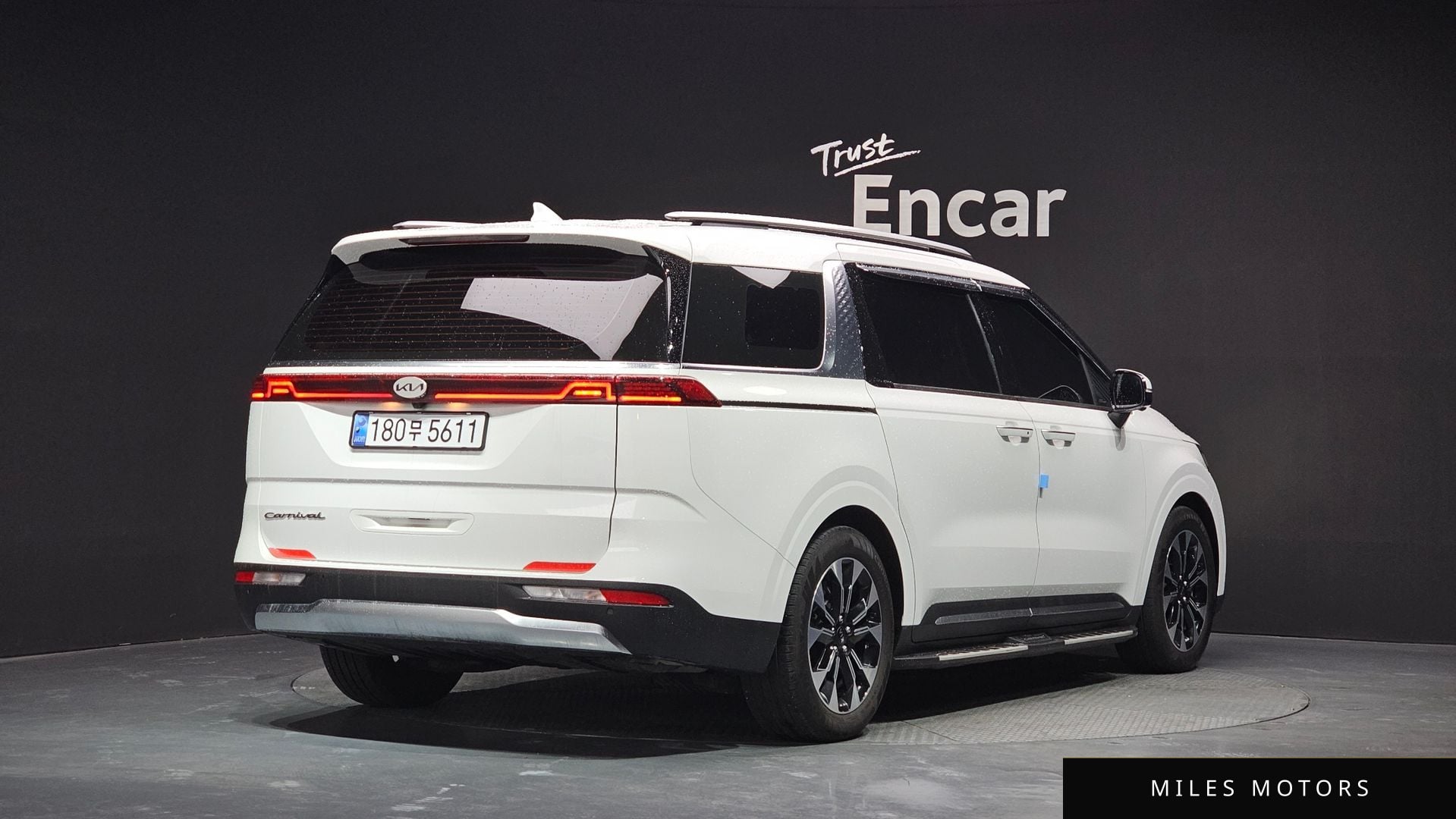 Kia Carnival 2021 — миниатюра 2