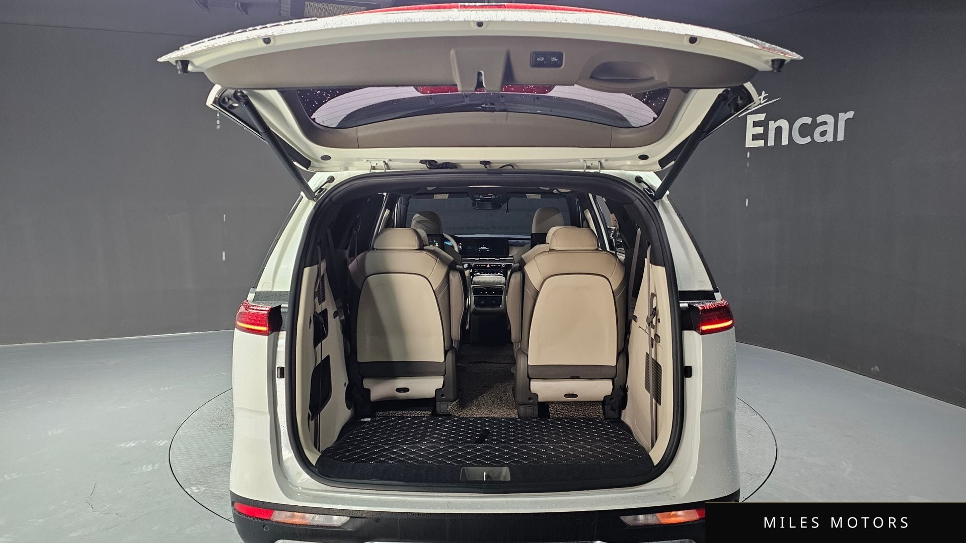 Kia Carnival 2021 — миниатюра 20