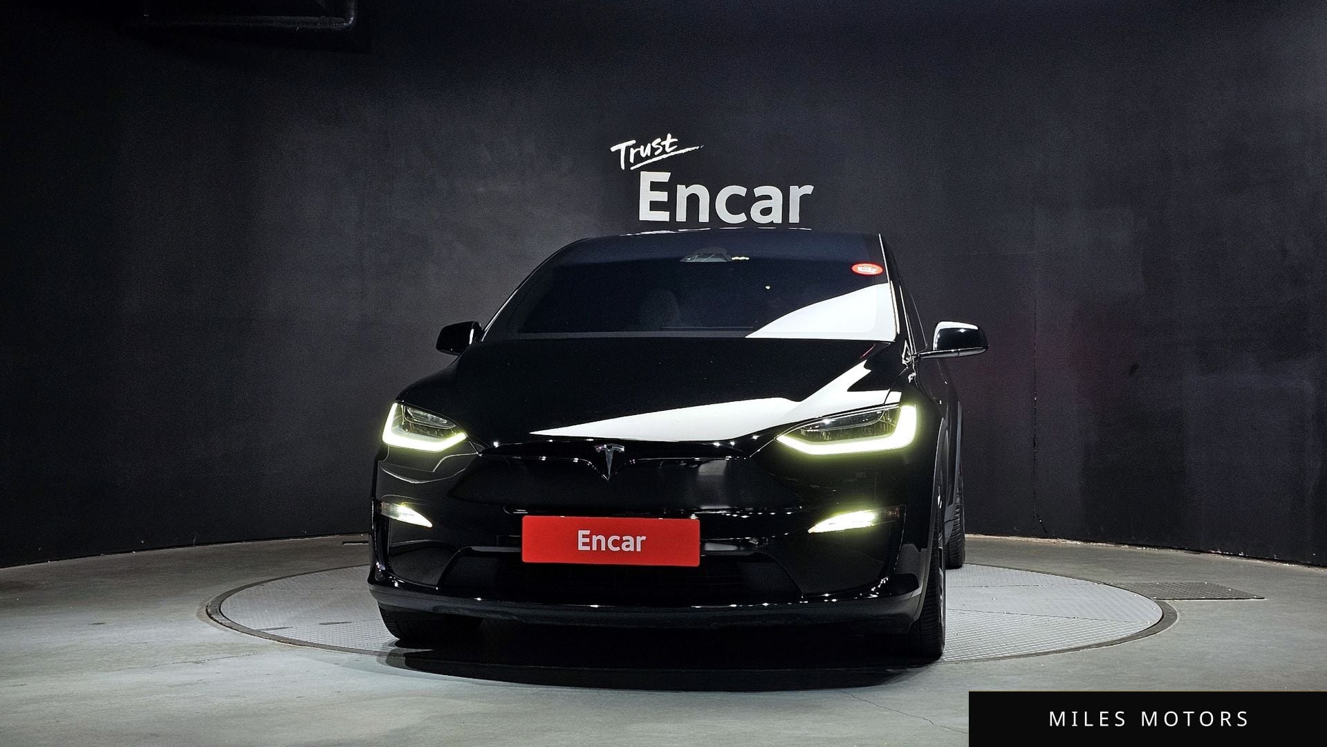 Tesla Model X 2023 — миниатюра 3
