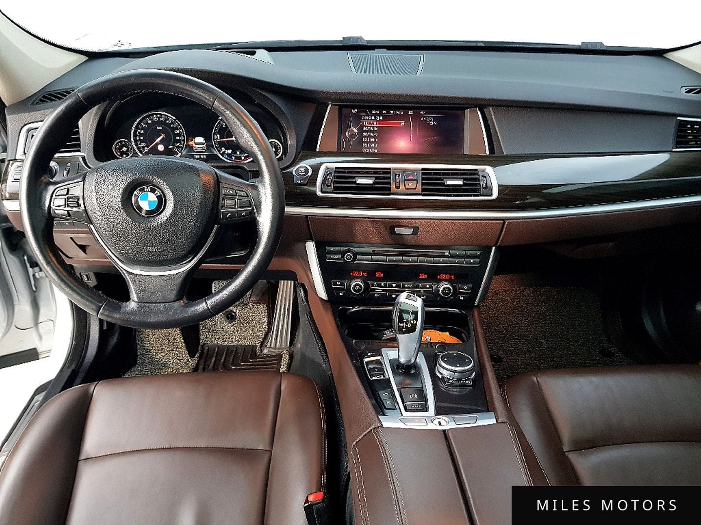 BMW 5 Series GT (F07) 2017 — миниатюра 5