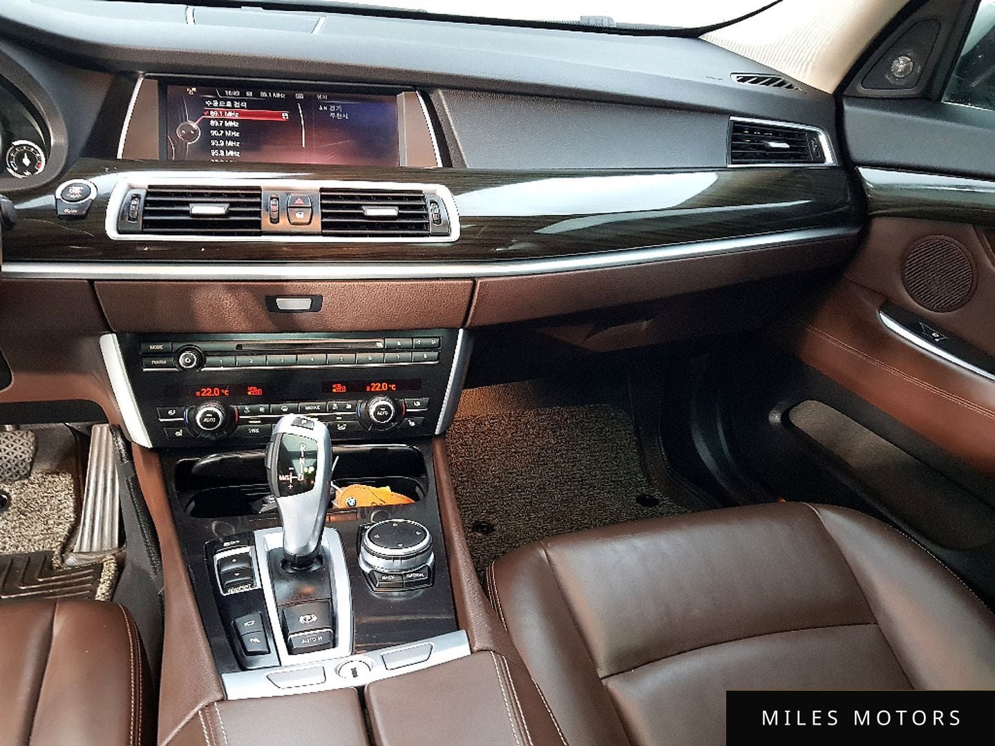 BMW 5 Series GT (F07) 2017 — миниатюра 10