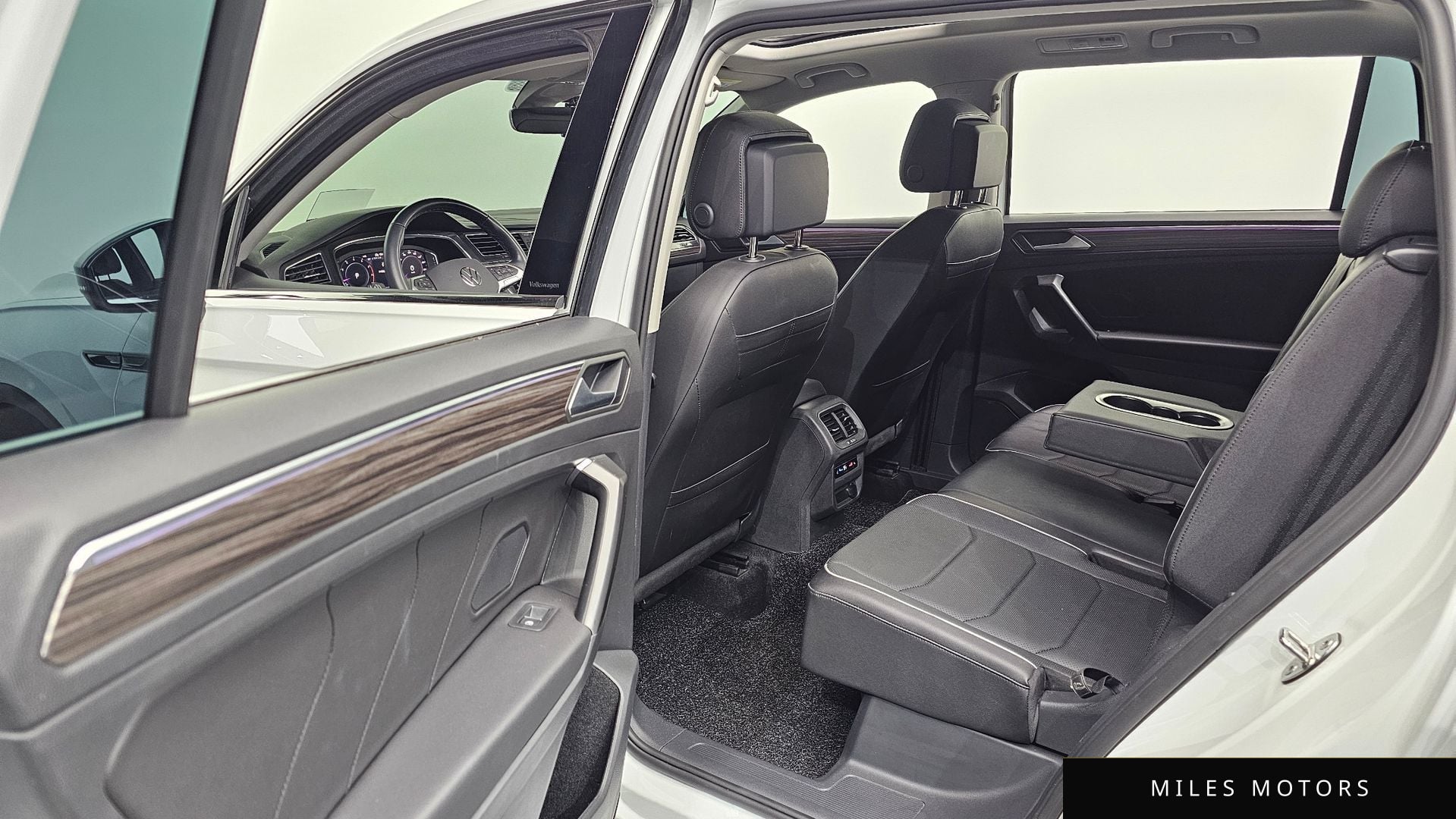 Volkswagen Tiguan 2023 — миниатюра 11