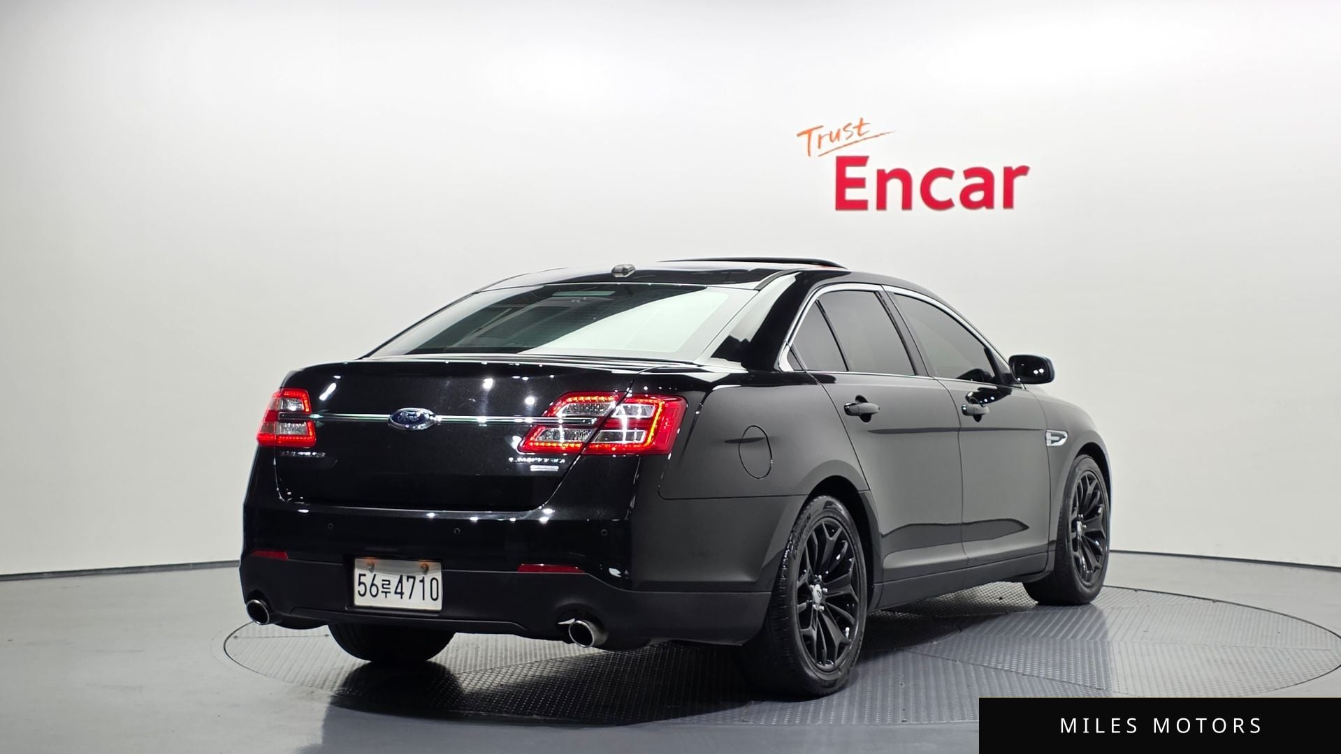 Ford Taurus 2013 — миниатюра 2