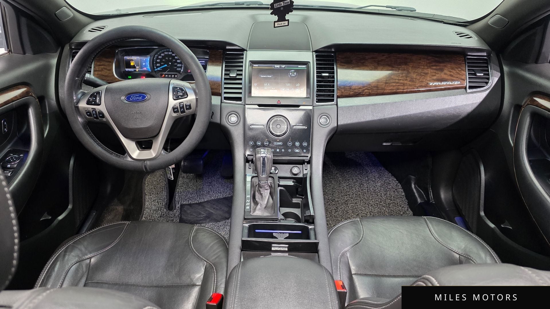 Ford Taurus 2013 — миниатюра 7