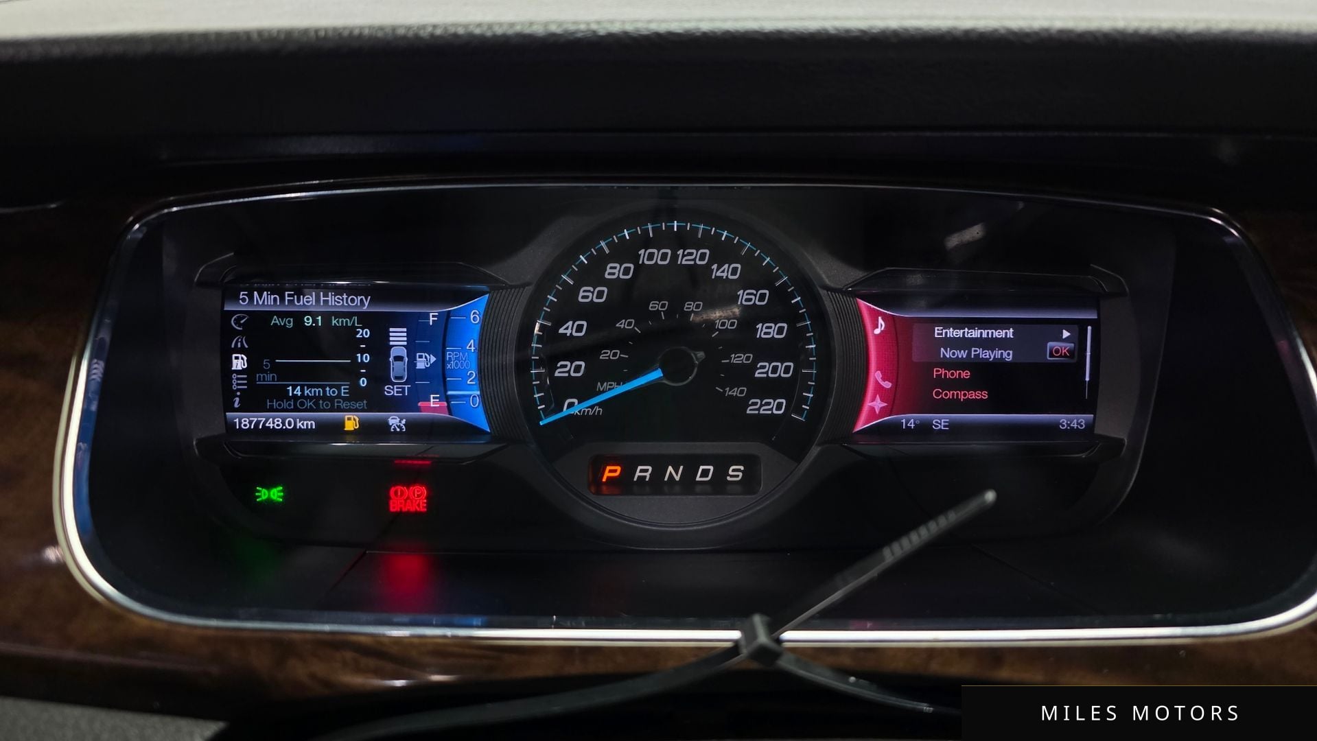 Ford Taurus 2013 — миниатюра 8