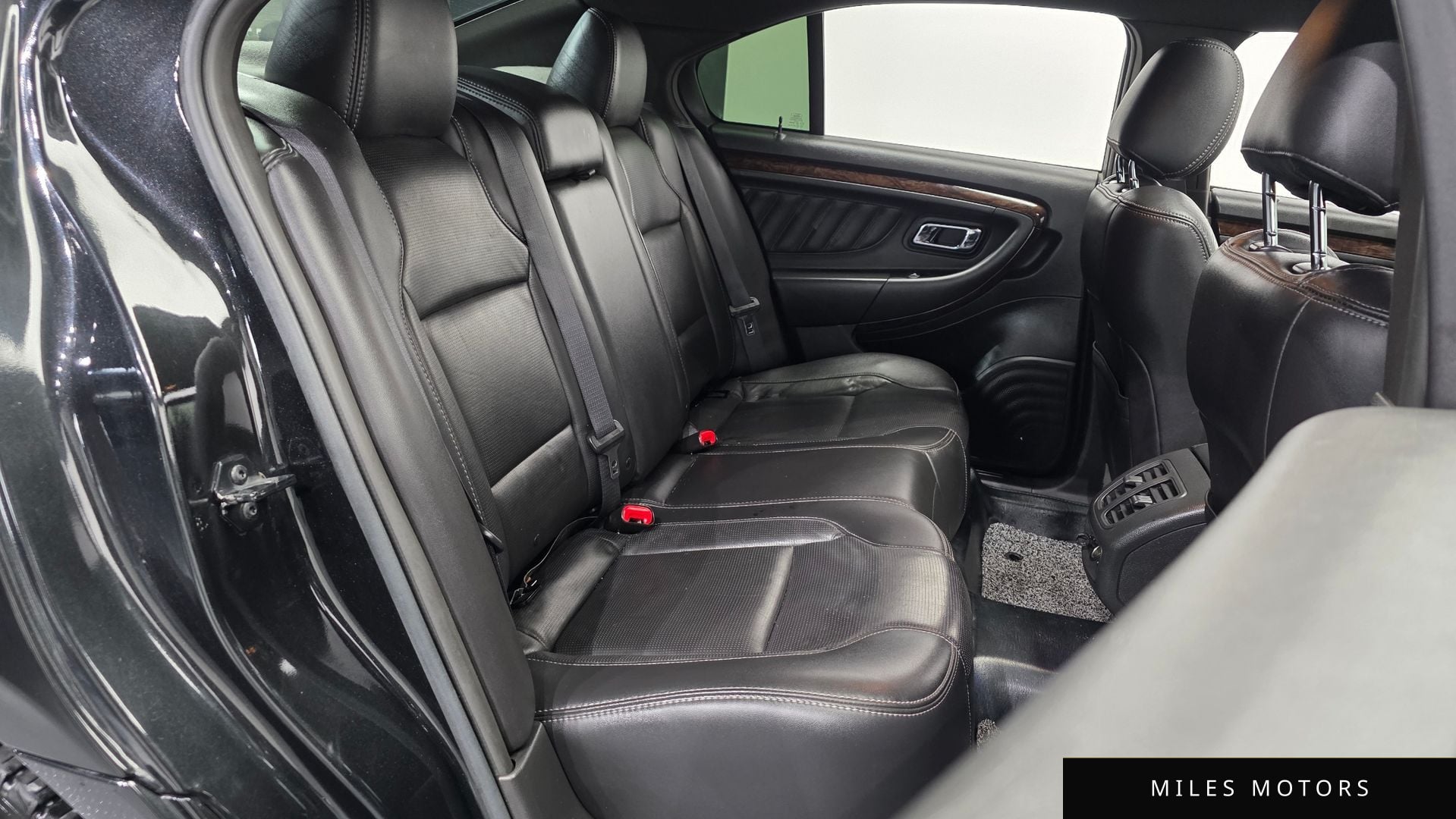 Ford Taurus 2013 — миниатюра 12