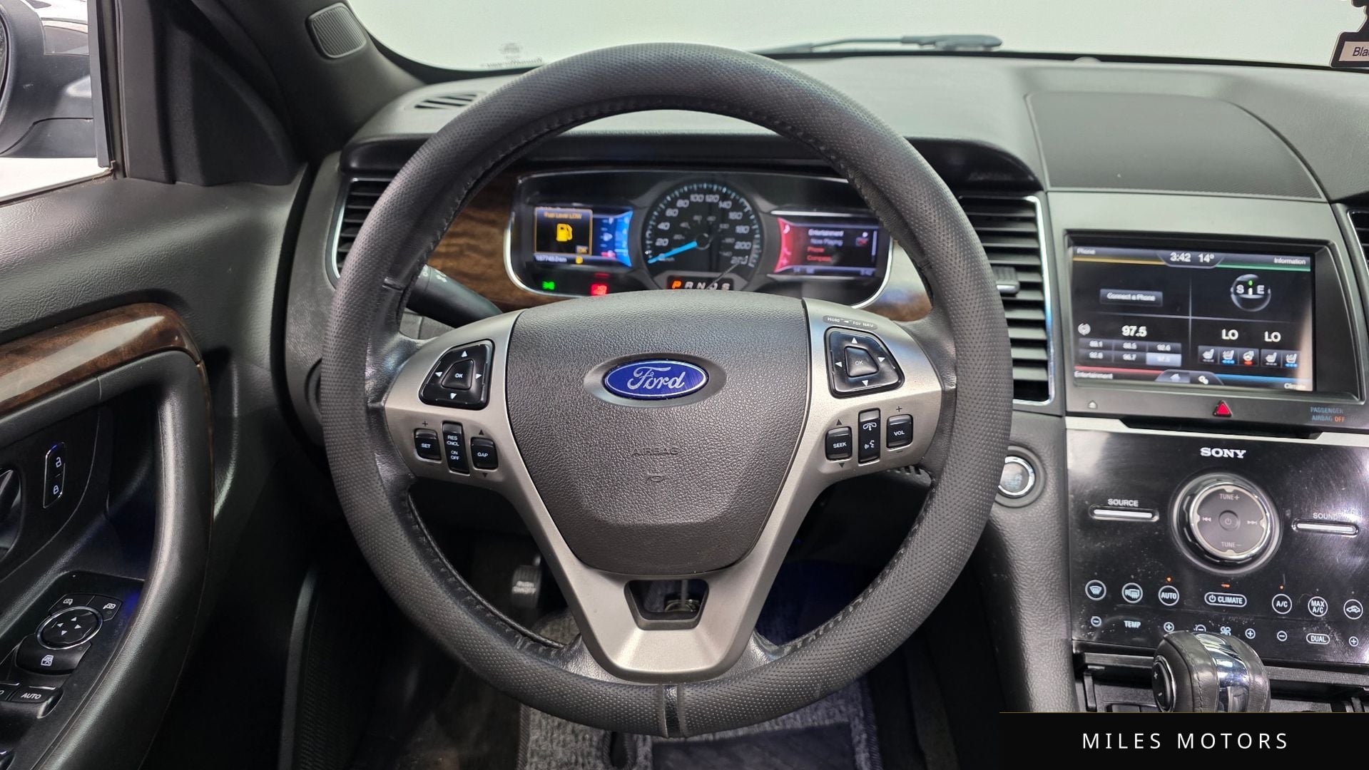 Ford Taurus 2013 — миниатюра 13
