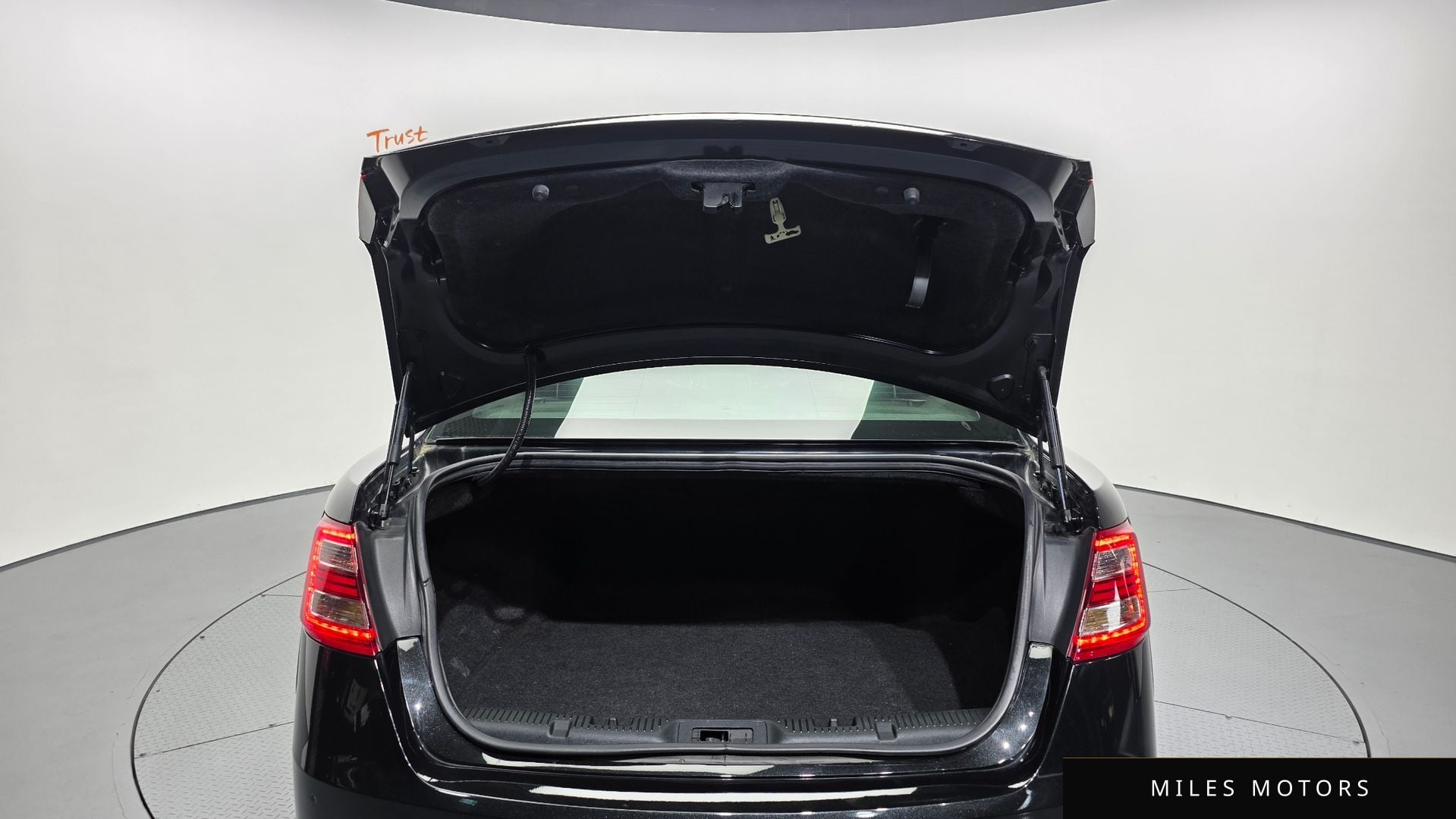 Ford Taurus 2013 — миниатюра 20
