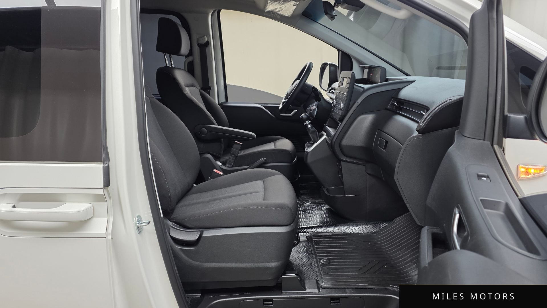 Hyundai Staria 2024 — миниатюра 11