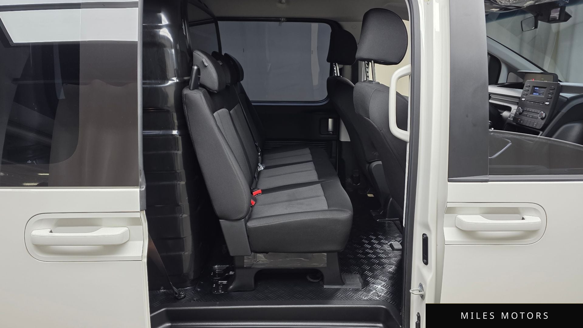 Hyundai Staria 2024 — миниатюра 12