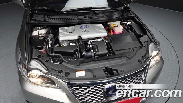Лексус CT200h 2018 — миниатюра 6