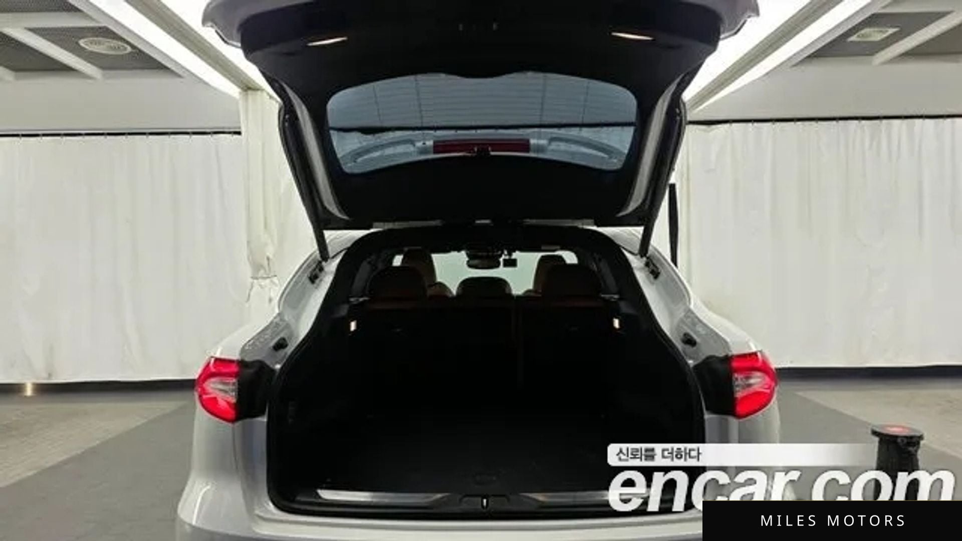 Maserati 르반떼 2019 — миниатюра 20